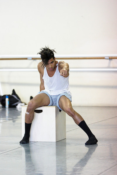 IMAGE: http://arroshotz.smugmug.com/Dance/Zhukov-Dance-Theater-Studio/IMG0507ARO/946266324_uduLj-L.jpg