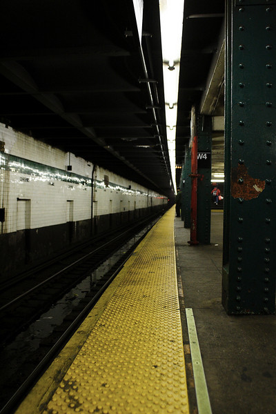 IMAGE: http://arroshotz.smugmug.com/Other/ARROShotzPhotographyBlog/KA7C6724/976977794_HHLRK-L.jpg