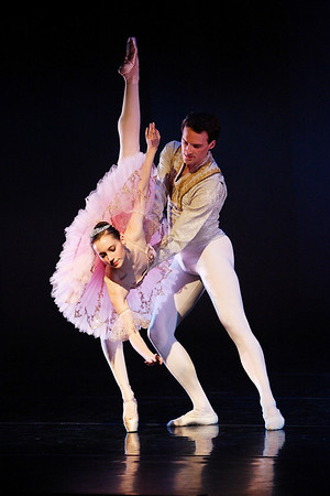 IMAGE: http://arroshotz.smugmug.com/photos/745811894_DnZZy-M.jpg